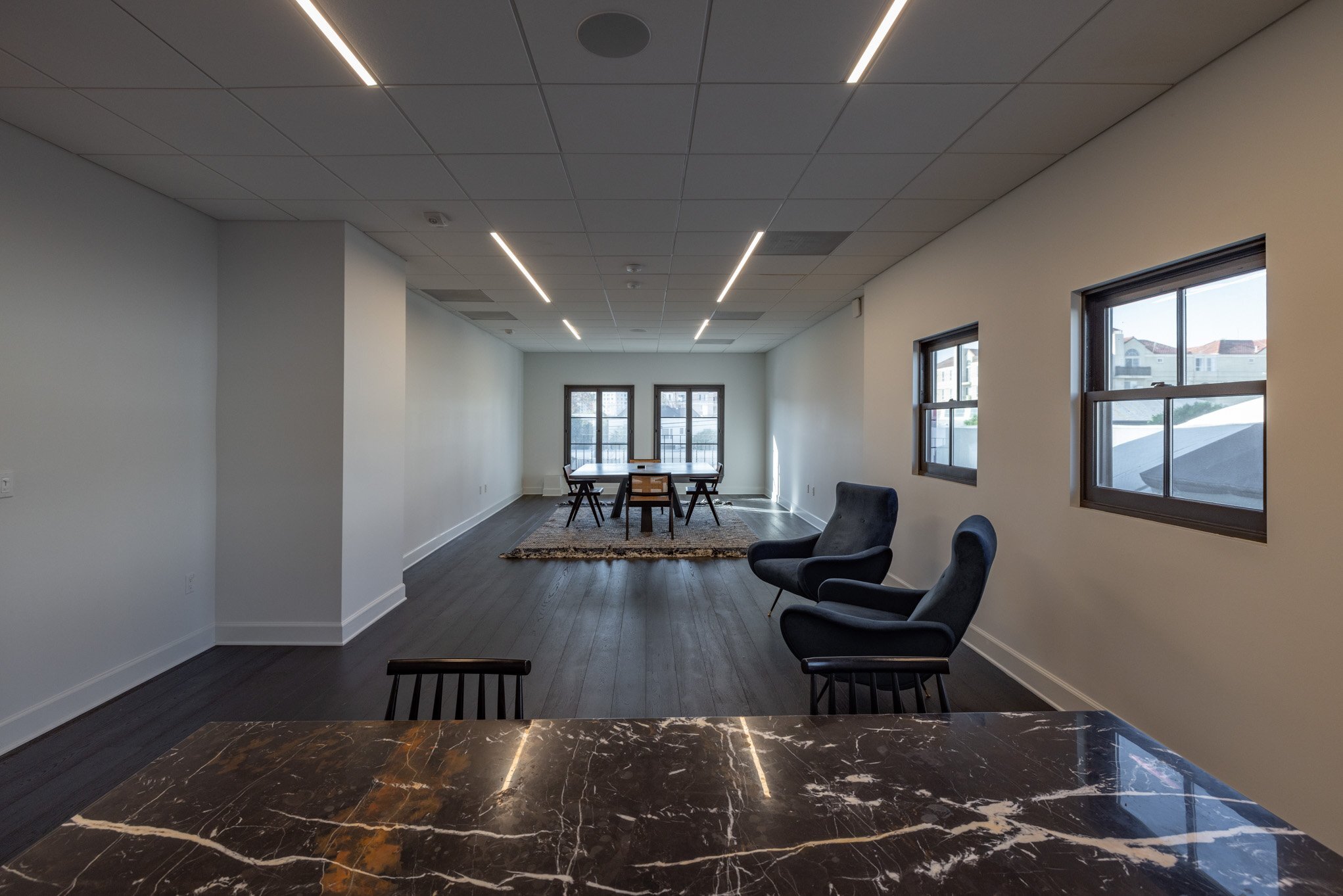 346 S La Brea Ave, Los Angeles, CA à louer Photo de l’immeuble– Image 1 sur 11