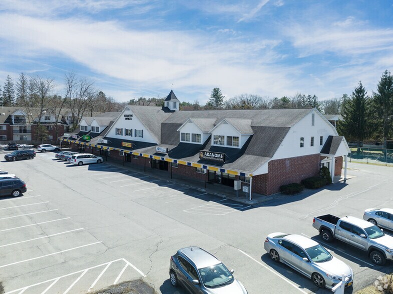 2580 Western Ave, Guilderland Center, NY à louer - Photo de l’immeuble – Image 3 sur 8