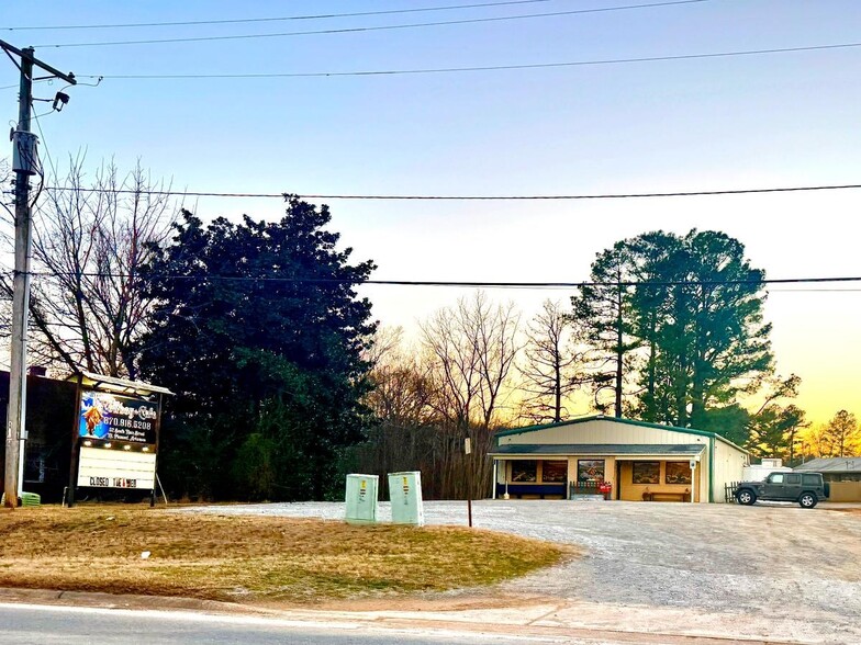 52 Main St, Mount Pleasant, AR à vendre - Photo principale – Image 2 sur 21