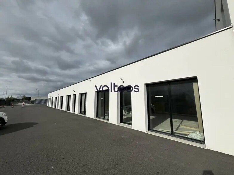 Local d’activités dans Colomiers à louer - Photo de l’immeuble – Image 1 sur 6