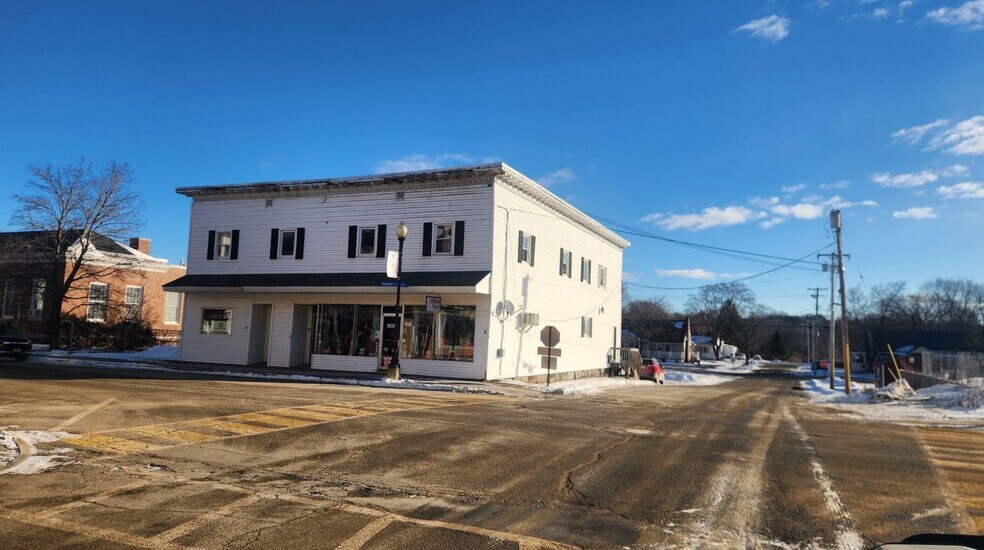 97 Penobscot Ave, Millinocket, ME à vendre - Photo principale – Image 1 sur 1