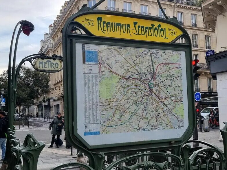 Immeuble residentiel dans Paris à vendre - Carte – Image 3 sur 9
