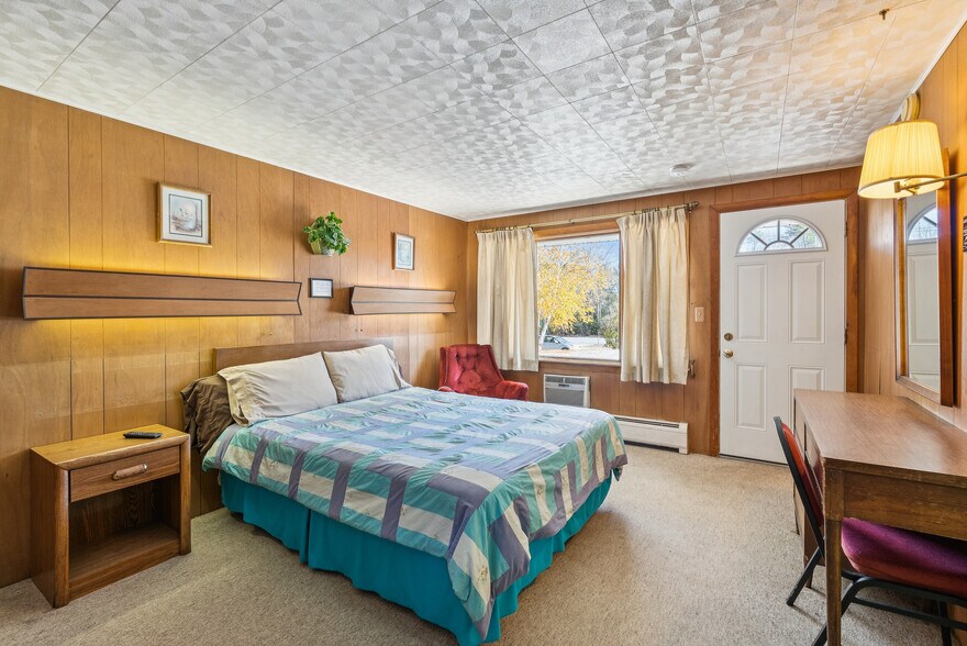 1132 S Main St, Bryant Pond, ME à vendre - Photo de l’immeuble – Image 3 sur 43