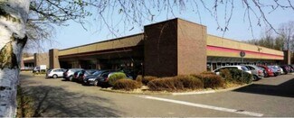 Plus de détails pour 2 Rue Edouard Branly, Trappes - Bureau, Local d'activités à louer