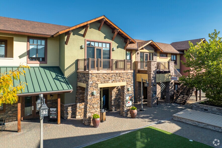 7665 Town Square Ln, Reno, NV à louer - Photo de l’immeuble – Image 3 sur 8