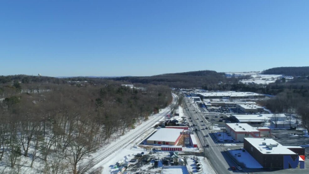 420 Union St, Westfield, MA à louer - Vidéo sur l’annonce professionnelle – Image 2 sur 6