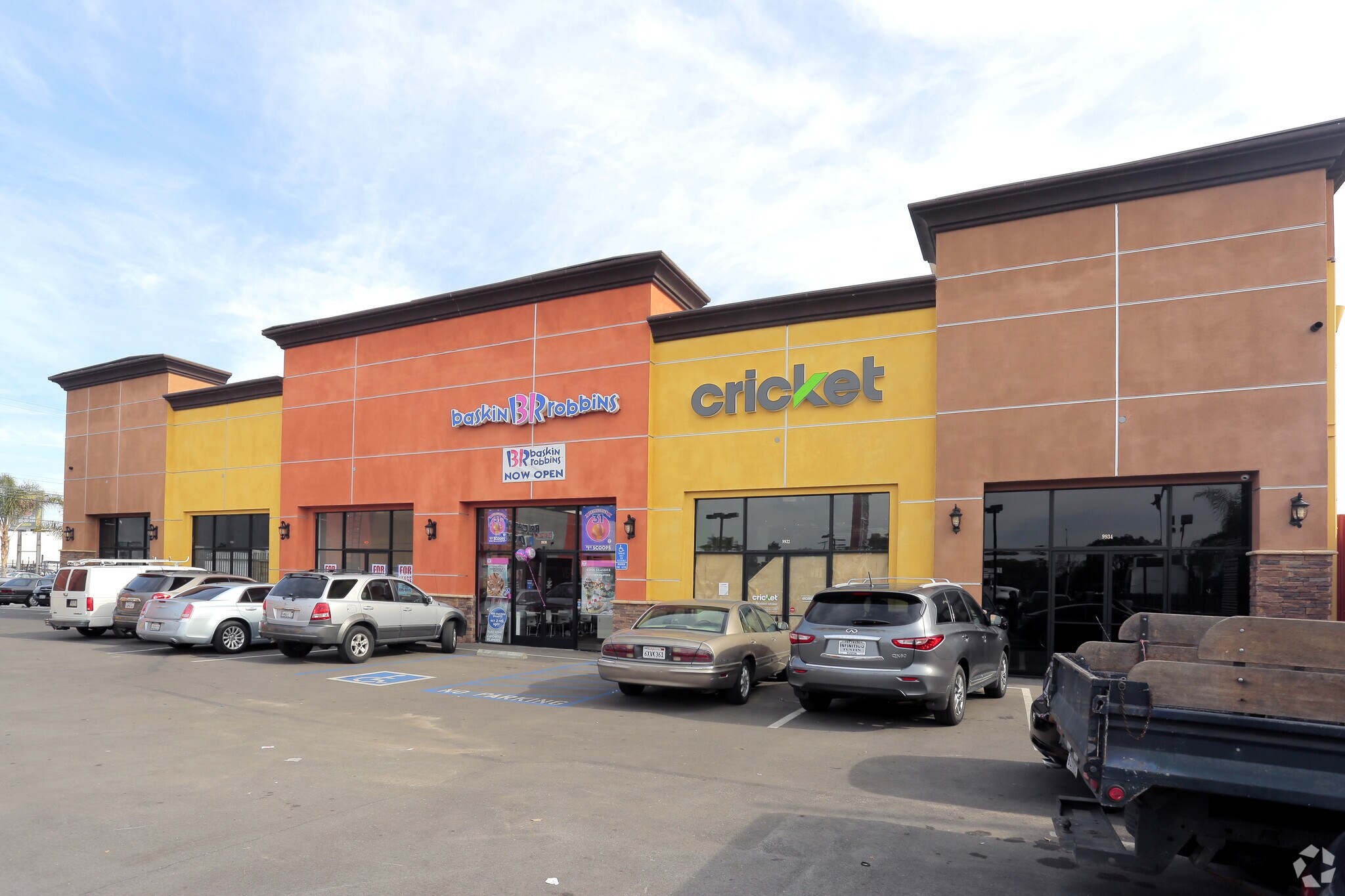 9924-9934 Atlantic Ave, South Gate, CA à louer Photo principale– Image 1 sur 11