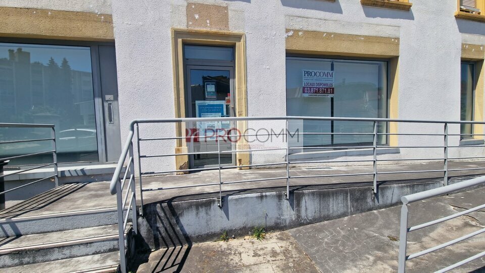 Bureau dans Forbach à louer - Photo de l’immeuble – Image 2 sur 10