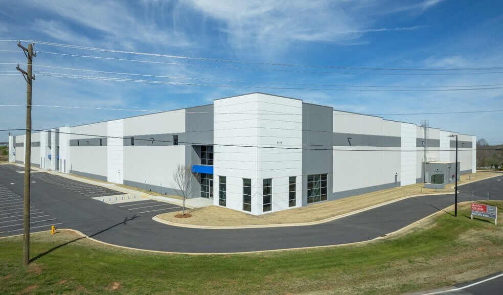 1120 Woods Chapel Rd, Duncan, SC à louer - Photo de l’immeuble – Image 1 sur 10