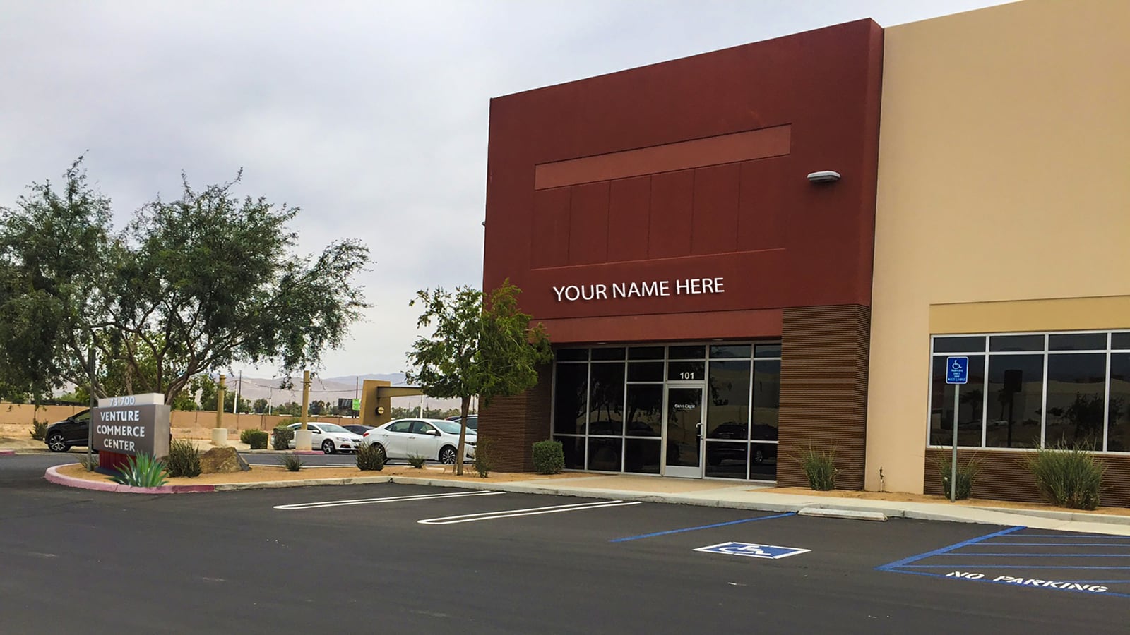 73700 Dinah Shore Dr, Palm Desert, CA 92211 - Lot 101 -  - Photo intérieure - Image 1 of 6