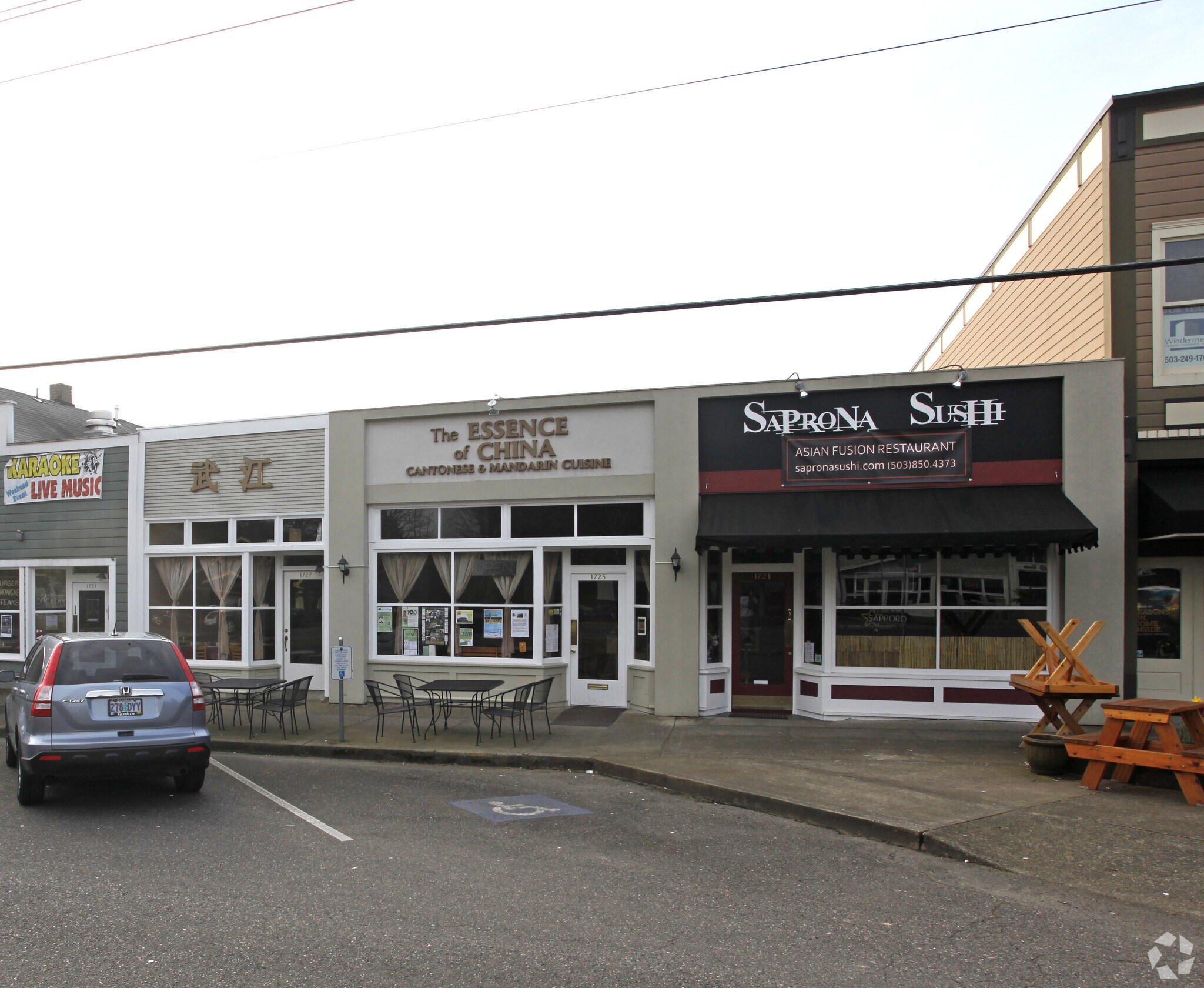 1721-1727 Willamette Falls Dr, West Linn, OR à louer Photo principale– Image 1 sur 18