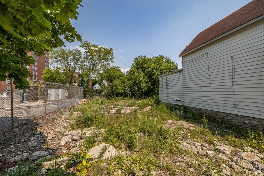 243-245 Hinchey Av, Ottawa, ON à vendre - Photo de l’immeuble – Image 2 sur 2