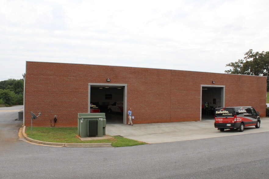 4452-4482 Liberty Hwy, Anderson, SC à louer - Photo de l’immeuble – Image 3 sur 6