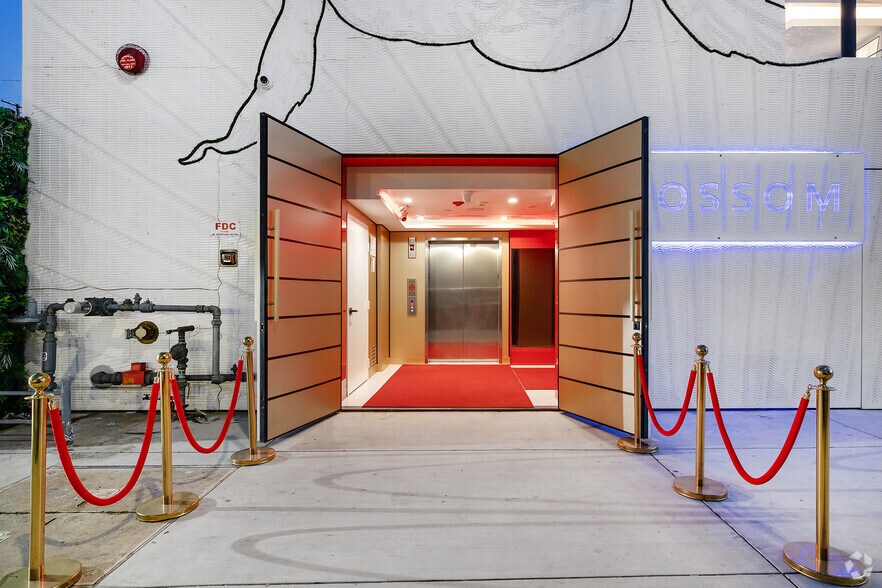 11150 Ventura Blvd, Studio City, CA à vendre - Photo de l’immeuble – Image 3 sur 29