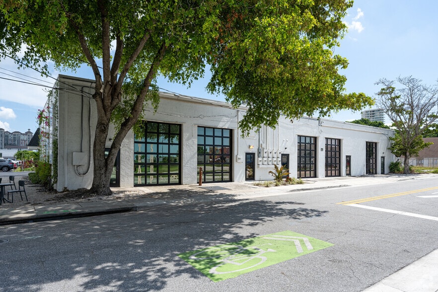 500-502 Palm St, West Palm Beach, FL à louer - Photo de l’immeuble – Image 2 sur 7