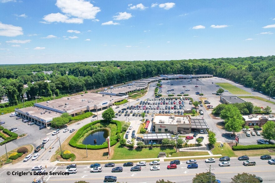 3716-3728 Battleground Ave, Greensboro, NC à louer - Photo de l’immeuble – Image 3 sur 18