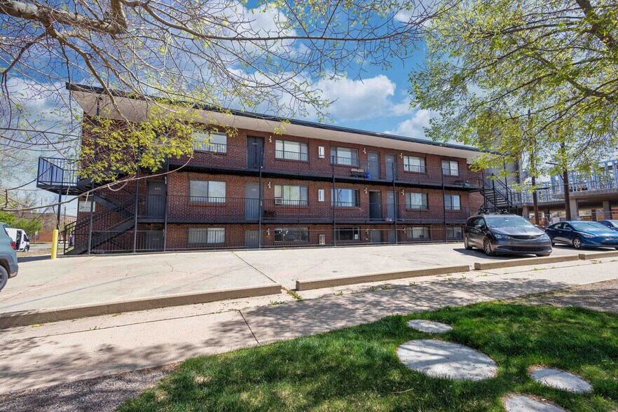 651 29th St, Denver, CO à vendre - Photo de l’immeuble – Image 2 sur 39