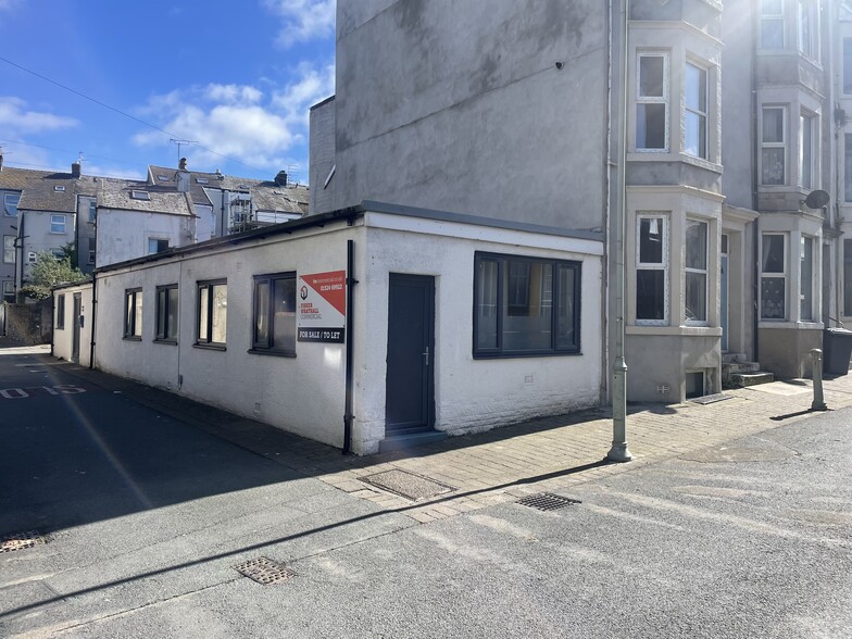 22 Clarence St, Morecambe à louer - Photo de l’immeuble – Image 1 sur 13