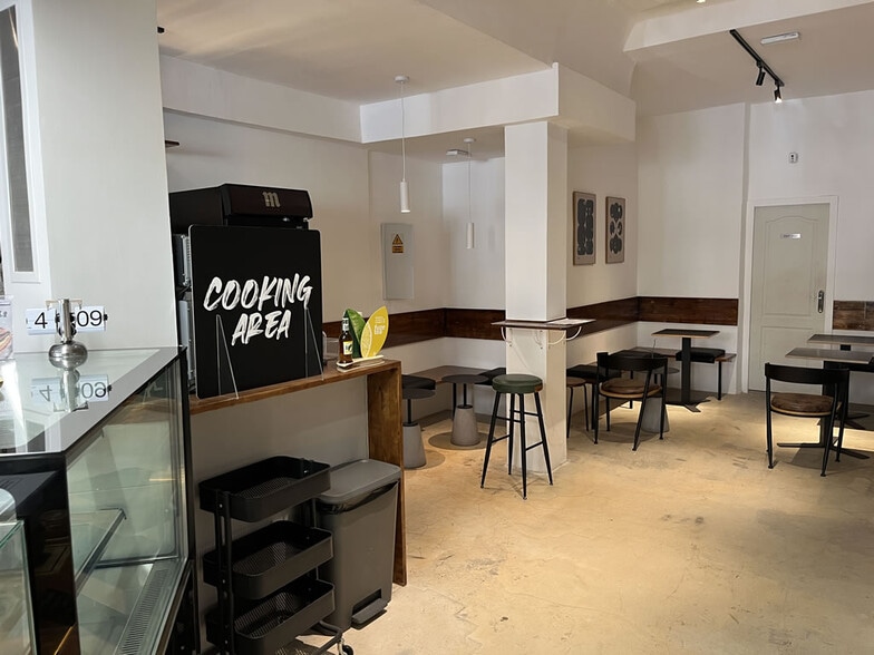 Local commercial dans Madrid, Madrid à louer - Photo de l’immeuble – Image 3 sur 5