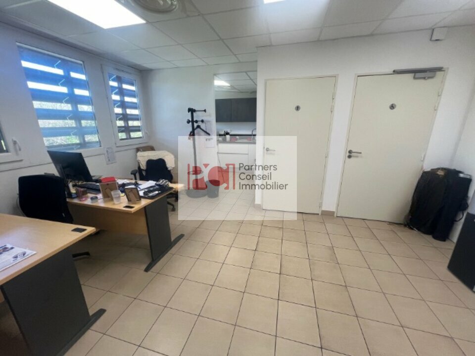 Bureau dans Nîmes à louer Photo intérieure– Image 1 sur 4