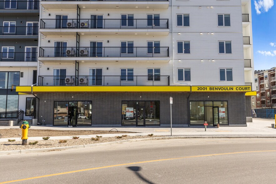 2241 Springfield rd, Kelowna, BC à louer - Photo de l’immeuble – Image 3 sur 23