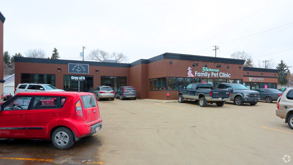 10544 124th St NW, Edmonton, AB à louer - Photo de l’immeuble – Image 3 sur 3