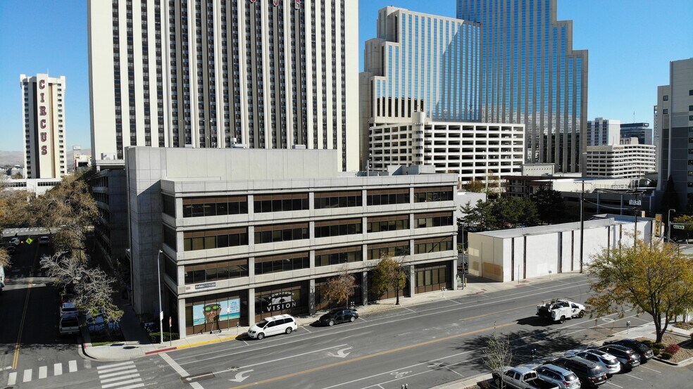 236 W 6th St, Reno, NV à louer - Photo de l’immeuble – Image 3 sur 12