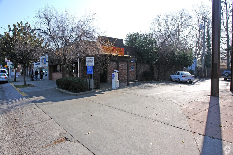1618 Broadway, Sacramento, CA à louer - Photo de l’immeuble – Image 3 sur 14