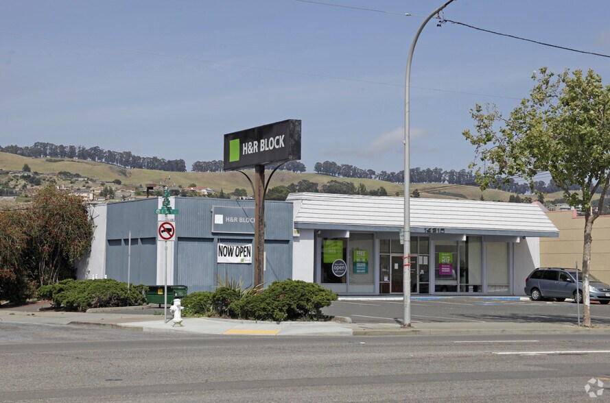 14210 E 14th St, San Leandro, CA à vendre - Photo principale – Image 1 sur 2