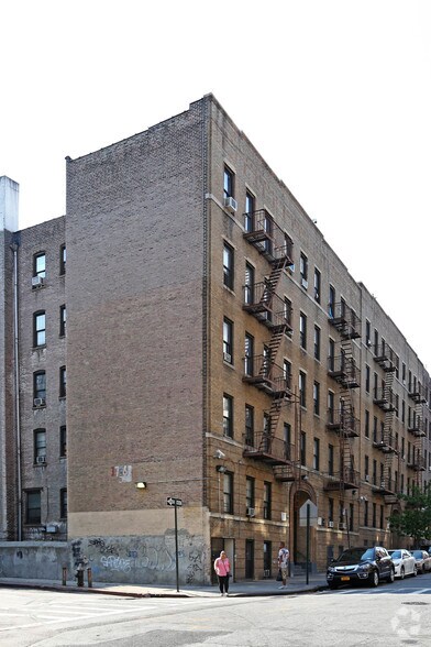 72-82 Ellwood Street portefeuille de 2 biens à vendre sur LoopNet.fr - Photo principale – Image 1 sur 3