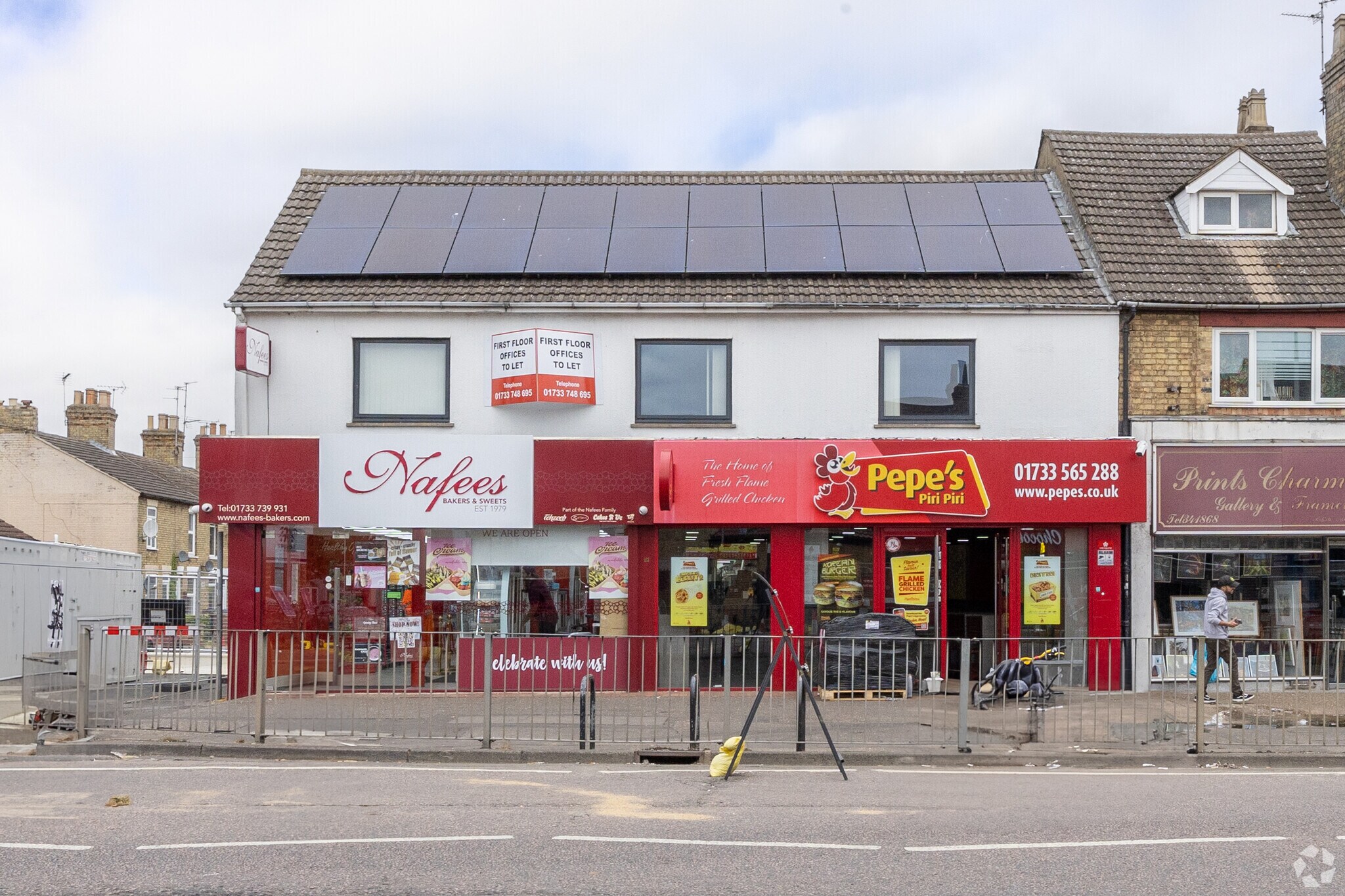 393 Lincoln Rd, Peterborough à louer Photo principale– Image 1 sur 2