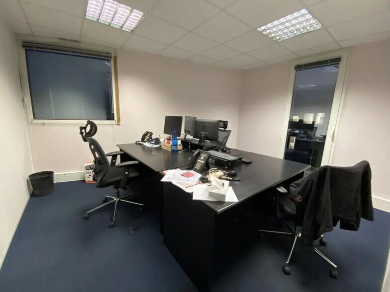 Bureau dans Pacé à vendre - Photo de l’immeuble – Image 2 sur 8