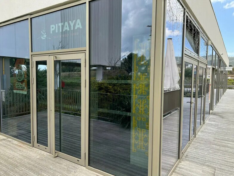 Bureau dans La Ciotat à louer - Photo de l’immeuble – Image 2 sur 25