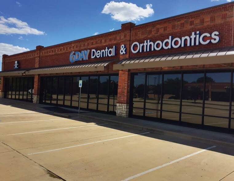 1205 W McDermott Dr, Allen, TX à vendre - Photo de l’immeuble – Image 1 sur 8