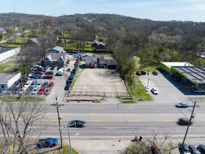 2817 Dickerson Pike, Nashville, TN à louer - Photo de l’immeuble – Image 2 sur 13