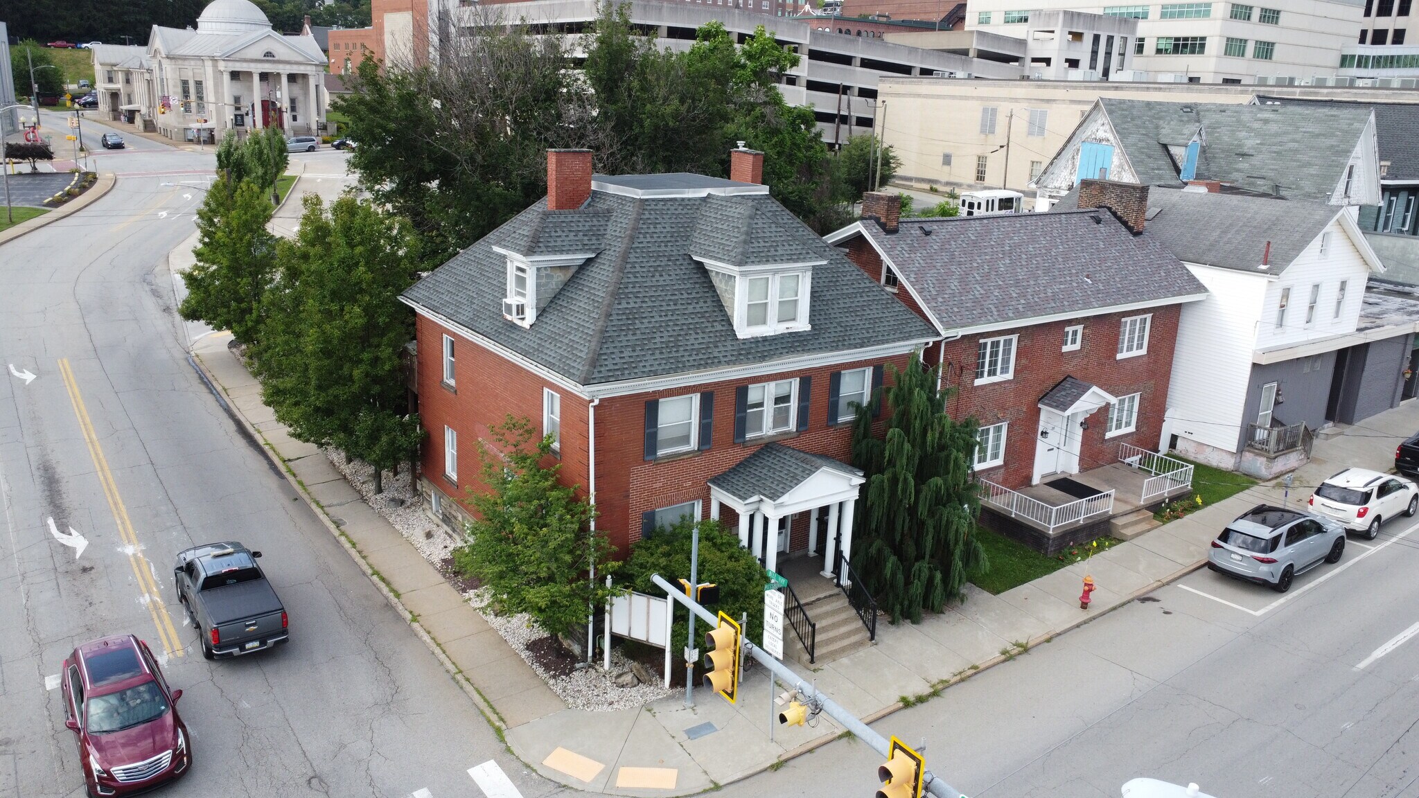 135 W Pittsburgh St, Greensburg, PA à vendre Photo de l’immeuble– Image 1 sur 21