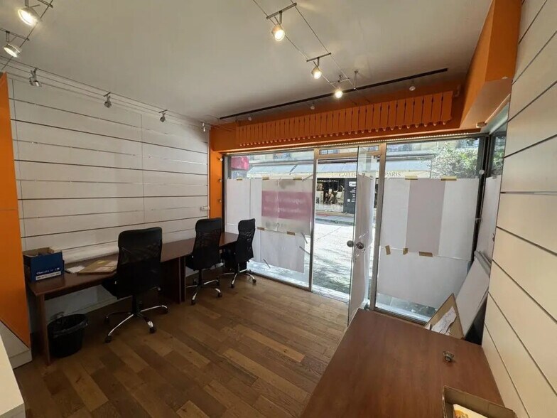 Local commercial dans Paris à louer - Photo de l’immeuble – Image 3 sur 4