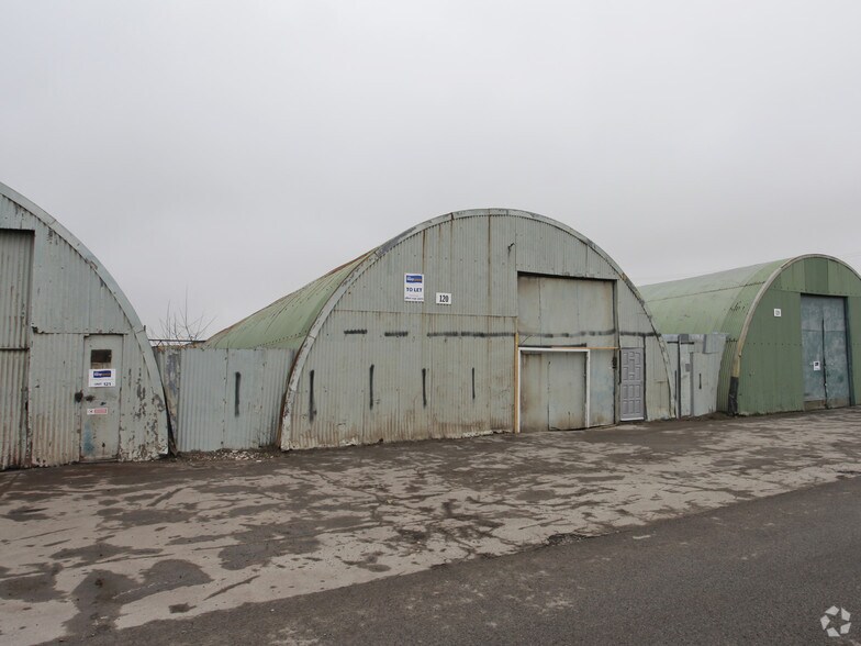 Boughton Industrial Est, Boughton à vendre - Photo de l’immeuble – Image 2 sur 2