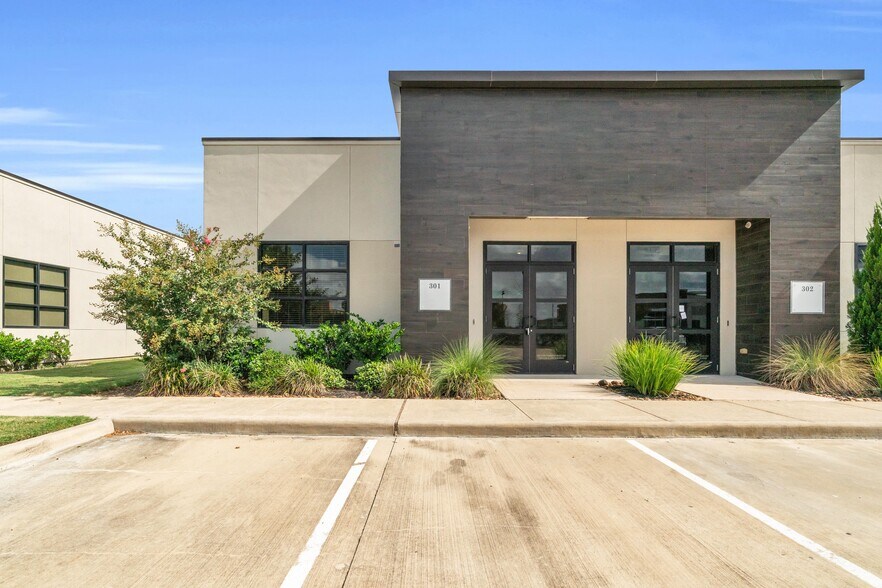 8118 Fry Rd, Cypress, TX à louer - Photo de l’immeuble – Image 1 sur 15