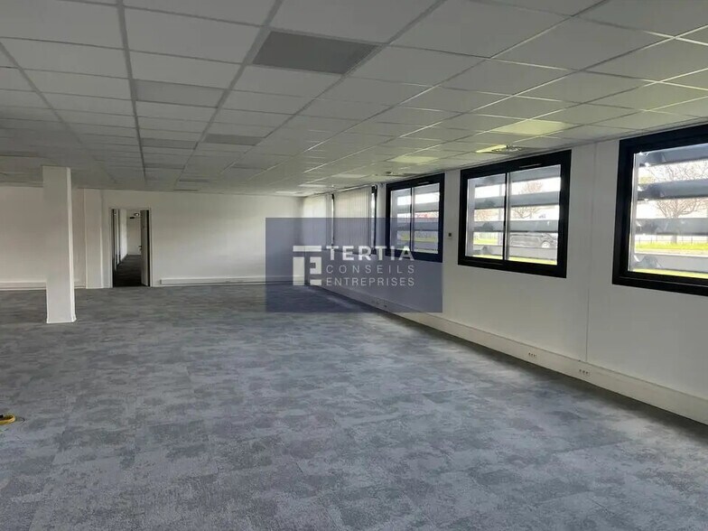 Bureau dans Montpellier à louer - Photo de l’immeuble – Image 2 sur 8