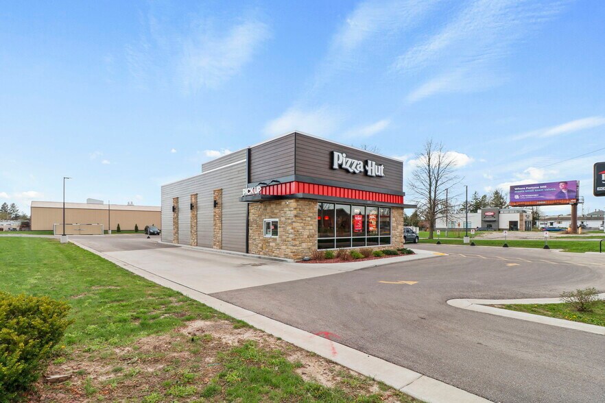 2017 W Court St, Janesville, WI à vendre - Photo de l’immeuble – Image 3 sur 4