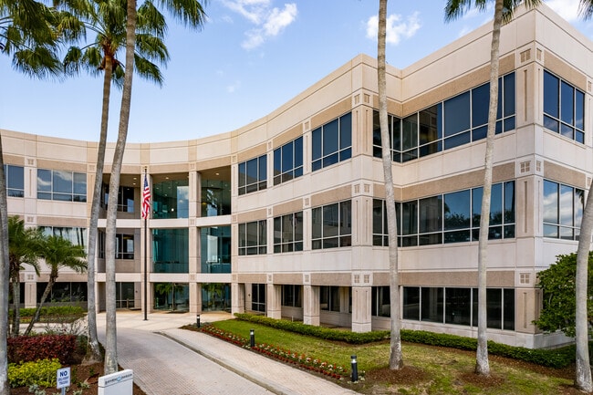 Plus de détails pour 15550 Lightwave Dr, Clearwater, FL - Bureau à louer