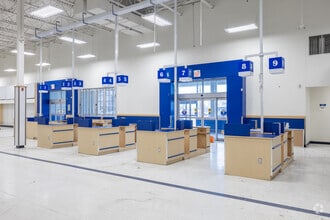 3742 Innes Rd, Ottawa, ON à louer Photo intérieure– Image 1 sur 9