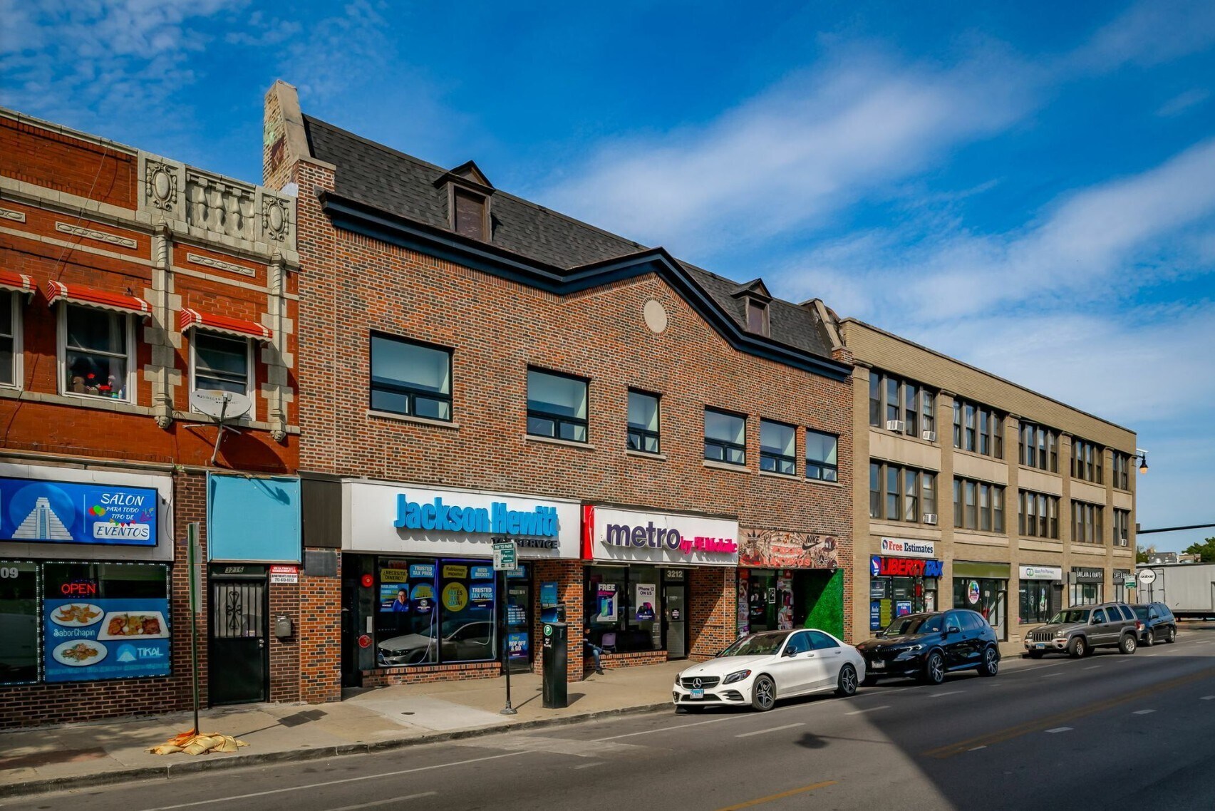 3210 W Lawrence Ave, Chicago, IL à vendre Photo de l’immeuble– Image 1 sur 43
