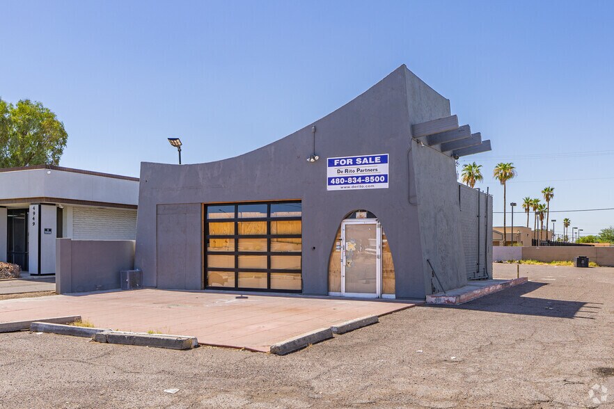 4955 W Indian School Rd, Phoenix, AZ à louer - Photo principale – Image 1 sur 3