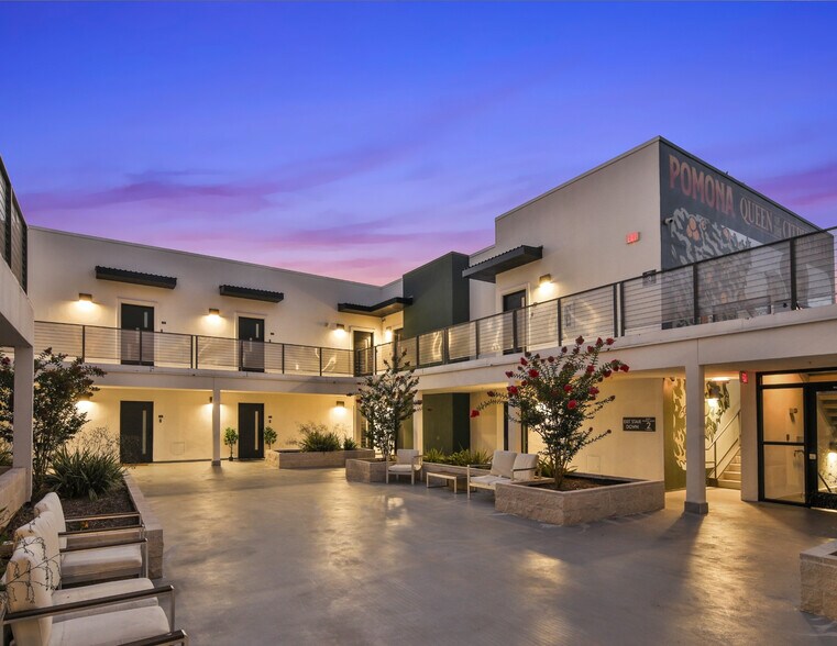 1300 W Mission Blvd, Pomona, CA à vendre - Photo de l’immeuble – Image 3 sur 85