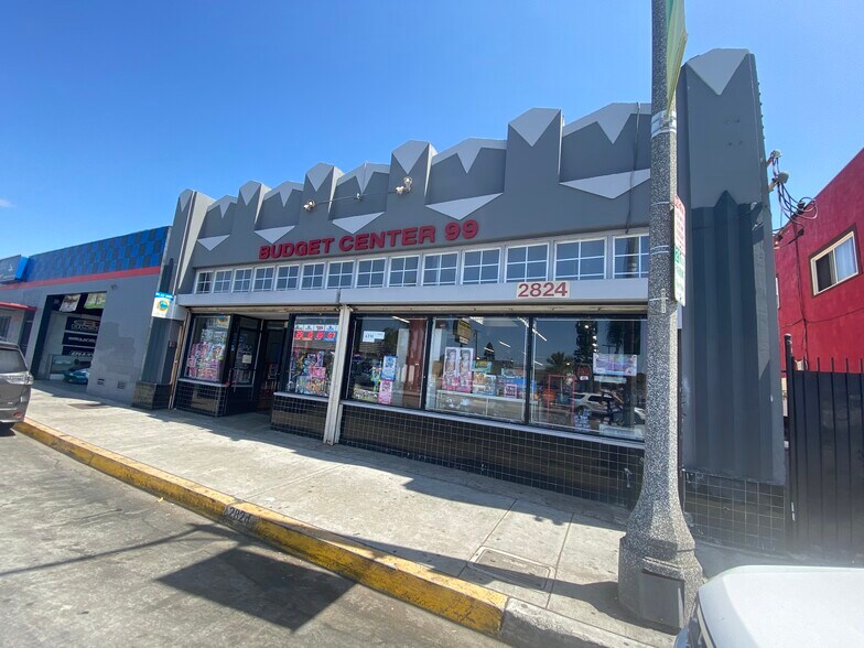 2824 E Anaheim St, Long Beach, CA à vendre - Photo de l’immeuble – Image 3 sur 5