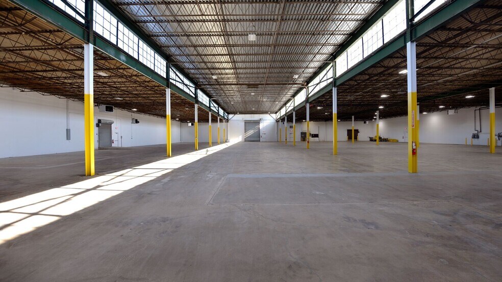 9-11 Caesar Pl, Moonachie, NJ à louer - Photo de l’immeuble – Image 3 sur 11