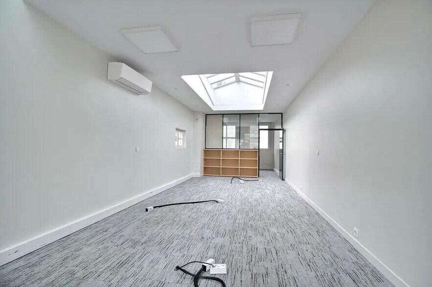 9 Rue De La Dhuis, Paris à vendre - Photo de l’immeuble – Image 2 sur 13