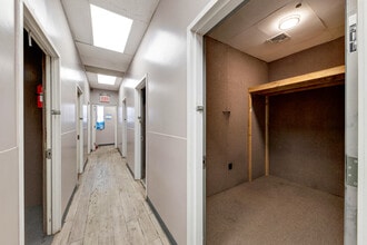 344 Maujer St, Brooklyn, NY à louer Photo intérieure– Image 2 sur 7